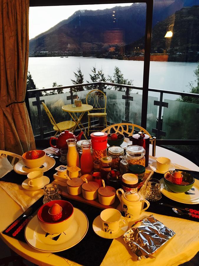 Breakfast At Tiffanys Bed and Breakfast Queenstown Buitenkant foto