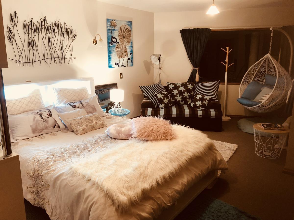 Breakfast At Tiffanys Bed and Breakfast Queenstown Buitenkant foto